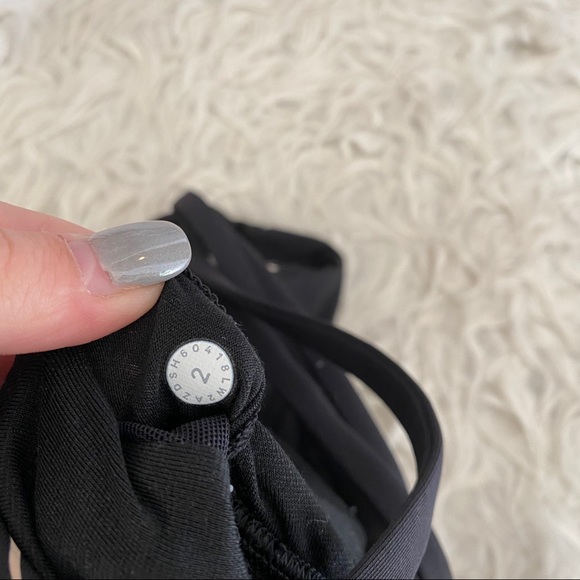 LULULEMON Energy Bra Reflective x Barry’s - Picture 6 of 6